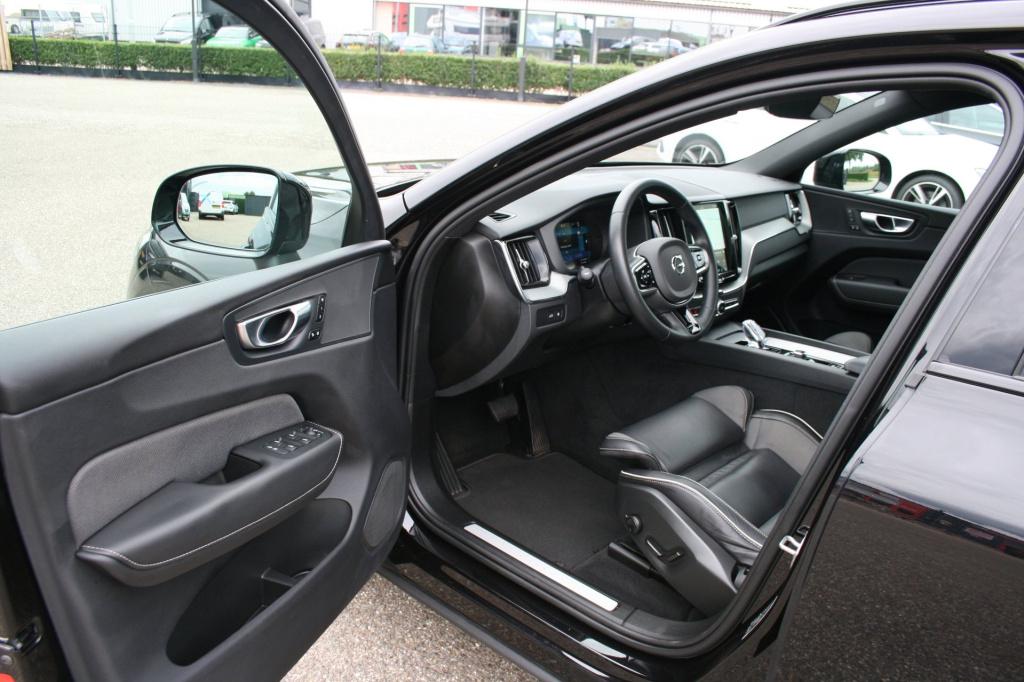Volvo XC60 2.0 t6 plug-in hybrid awd plus black edition
