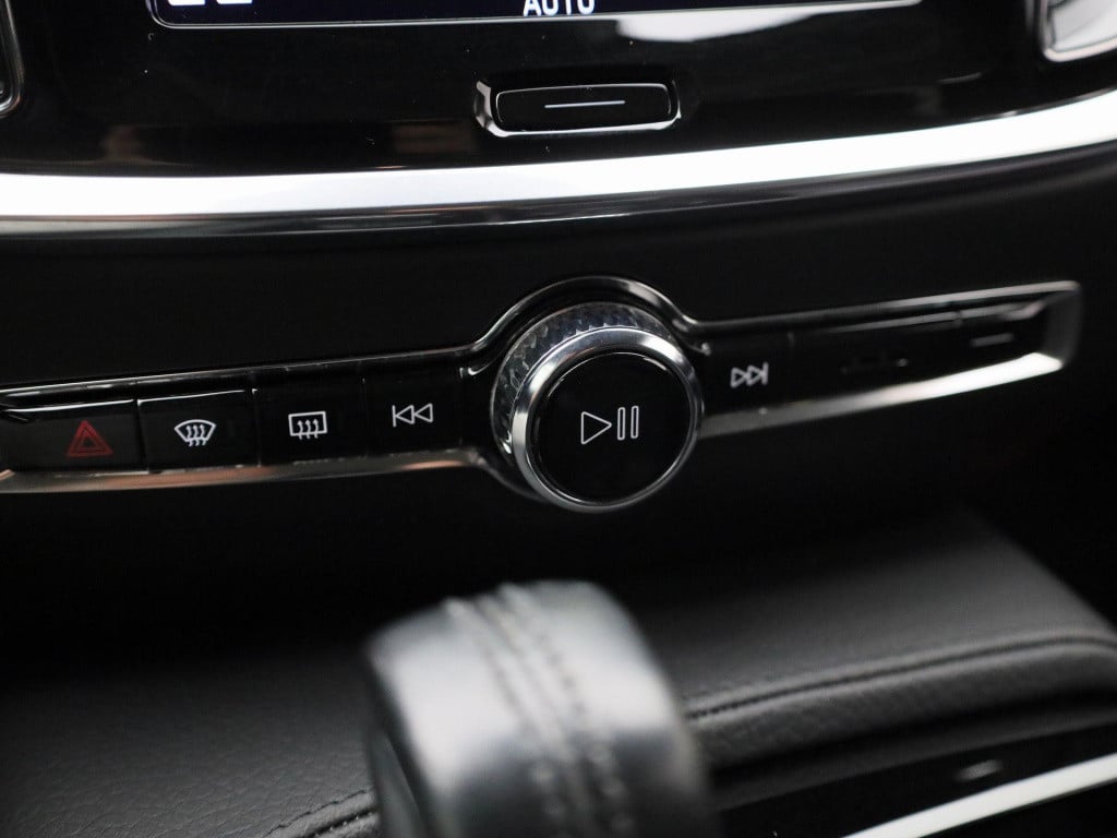 Volvo V60 2.0 t6 recharge awd inscription | automaat | lmv | trekhaak | led