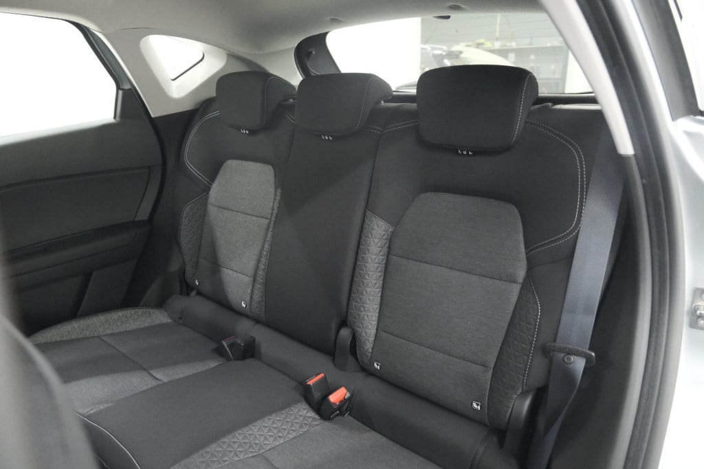 Renault Captur tce 90 evolution | parkeersensoren | navigatie | allseason b