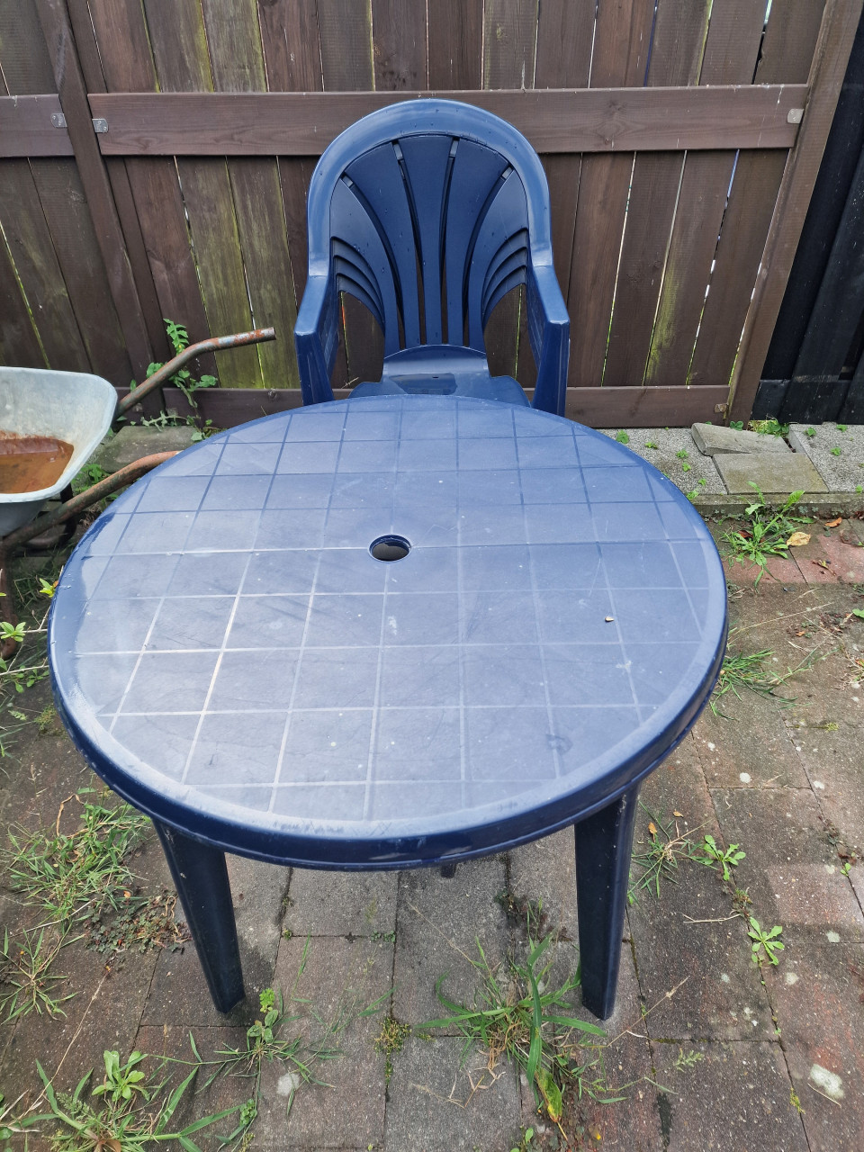 Tuintafel en stoelen