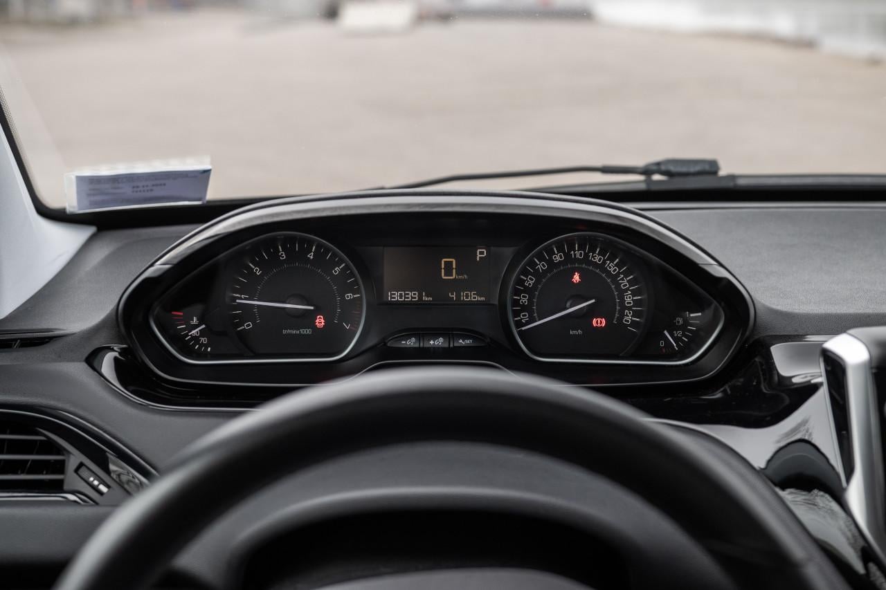 Peugeot 208 1.2 Puretech 110pk AUTOMAAT | CARPLAY | 2019