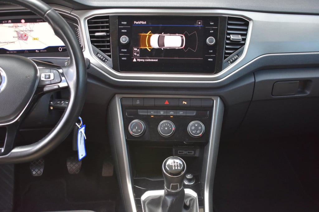 Volkswagen T-roc 1.0 tsi | virtual cockpit | trekhaak | apple carplay | and