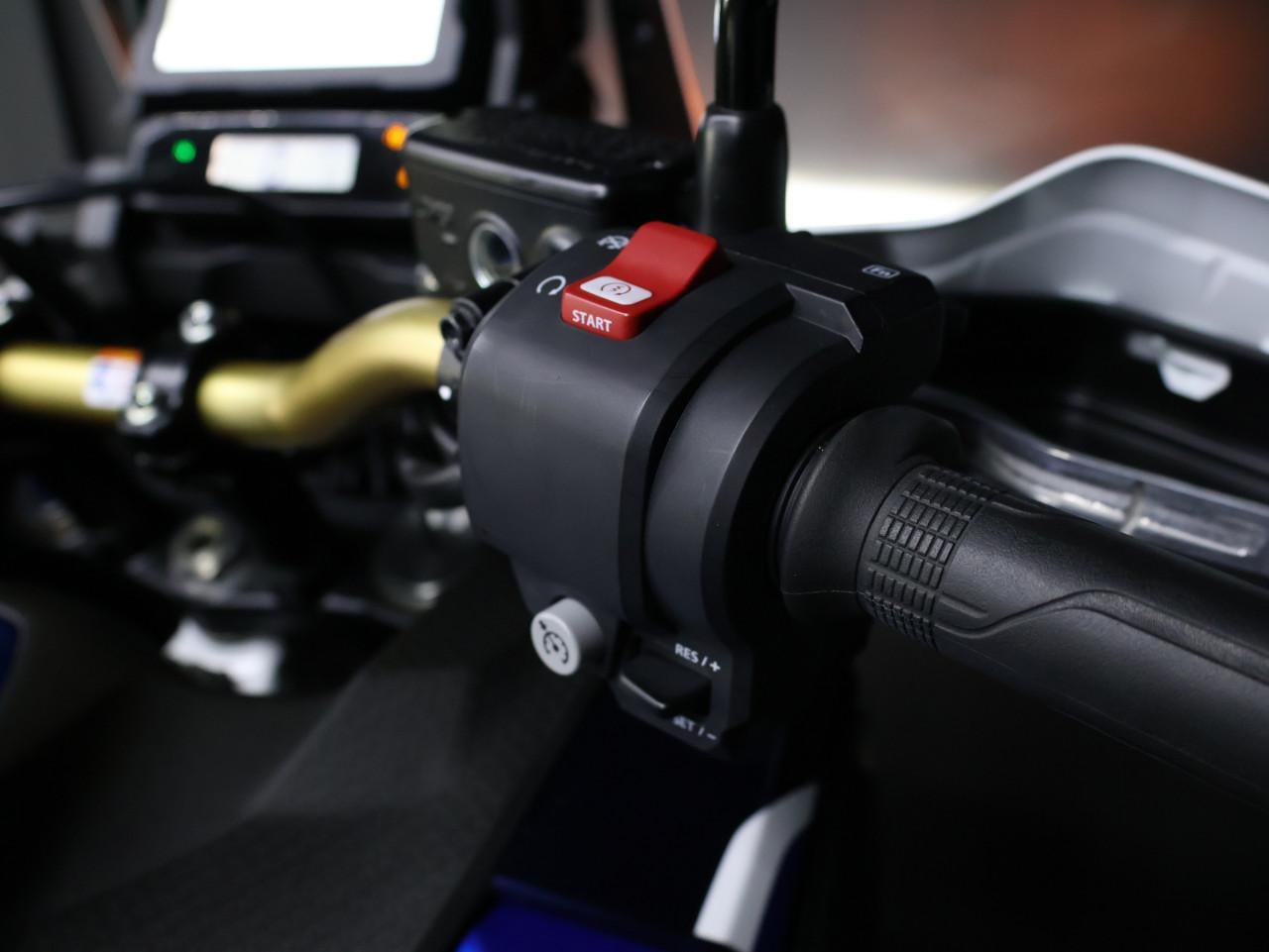 CRF 1100 L AFRICA TWIN ADVENTURE SPORTS | Quickshifter