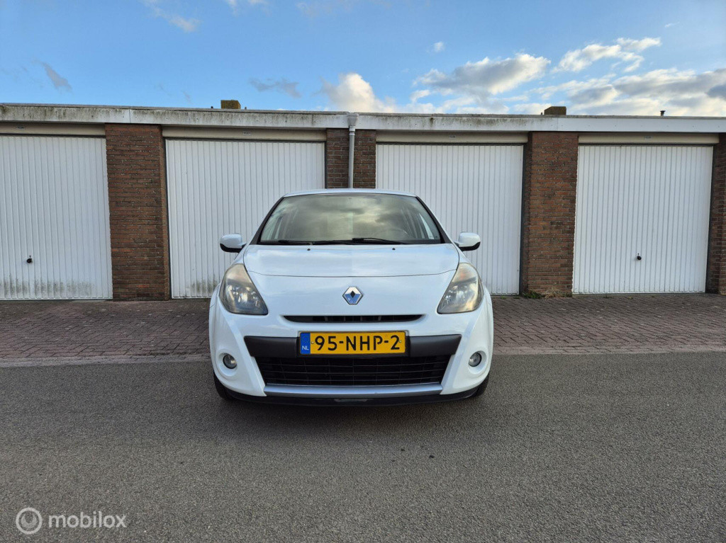 Renault Clio 1.2 authentique/ origineel nl / 5-deurs / cruisecontrol