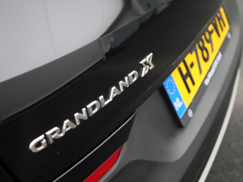 Opel Grandland X 1.2 turbo business executive | lmv | parkeer sensoren | el