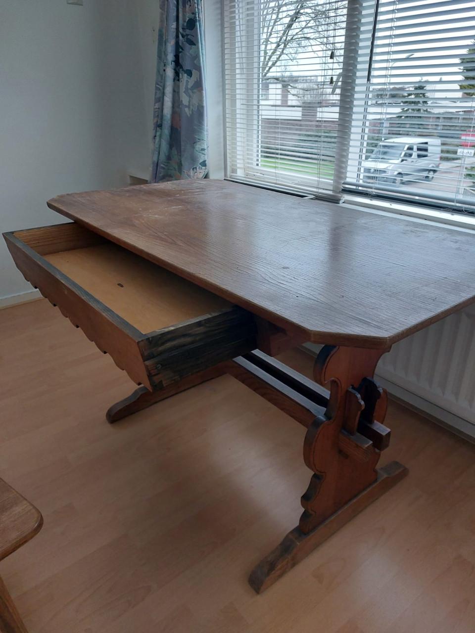Keukentafel jaren 70 (gereserveerd)