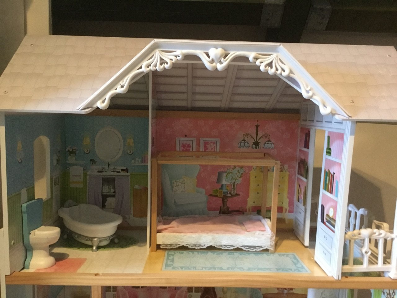 Houten barbiehuis