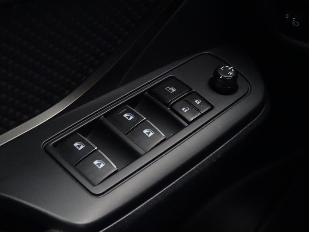 Toyota C-hr 1.2 comfort | cruise | lane assist