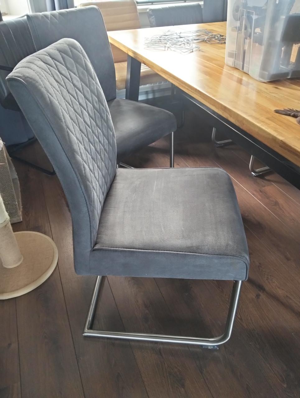 4 stoelen