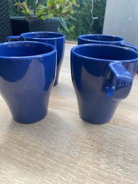 4 blauwe bekers van ikea