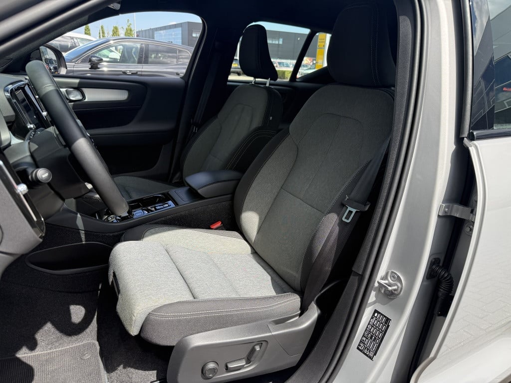Volvo XC40 2.0 b4 plus dark