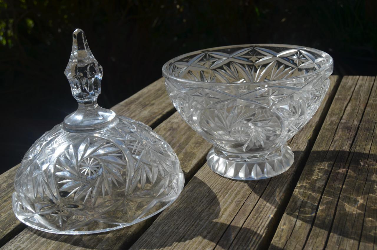 Kristallen bonbonnière in prima staat