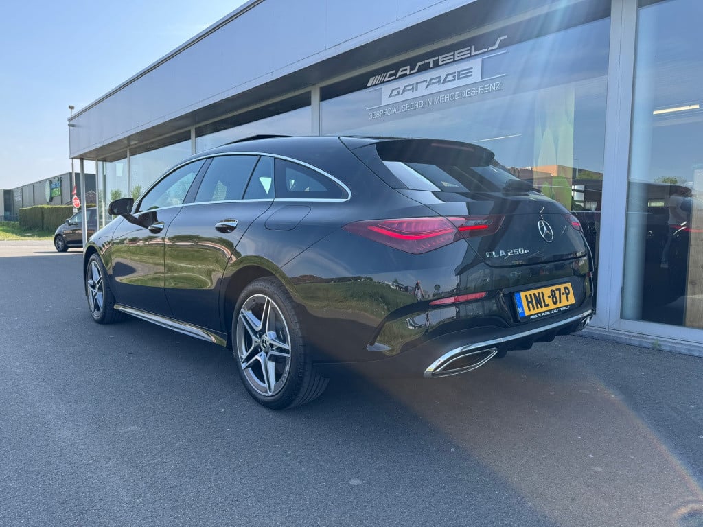 Mercedes-Benz Cla shooting brake 250 e amg line automat / panoramadak / 360