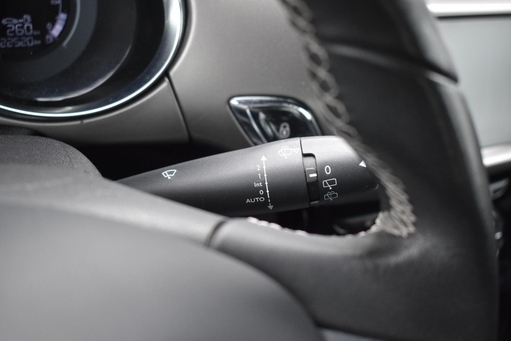 Ds Ds 3 1.2 puretech so chic | cruise control | climate control | navigatie