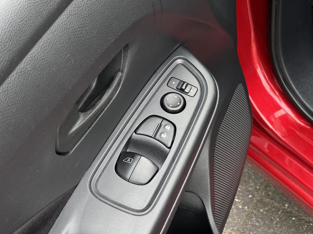 Nissan Micra 1.0l visia+