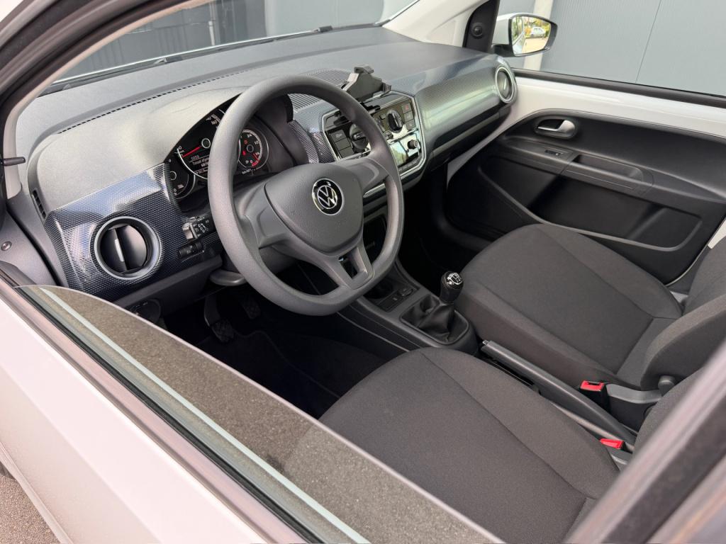 Volkswagen UP! 1.0 5-deurs | camera | cruise | airco | bluetooth | pdc | ri