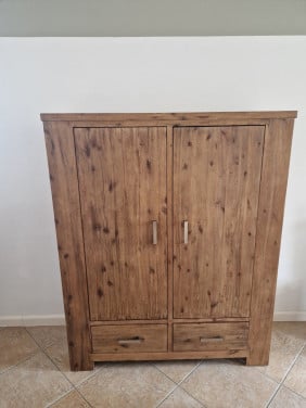 Kasten voor in de huiskamer