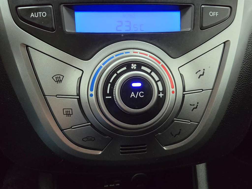 Hyundai Ix20 occasion 1.4i met trekhaak, cruisecontrol en clima airco | twe