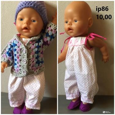 Poppenkleertjes baby born. Set. Opbrengst KiKa.