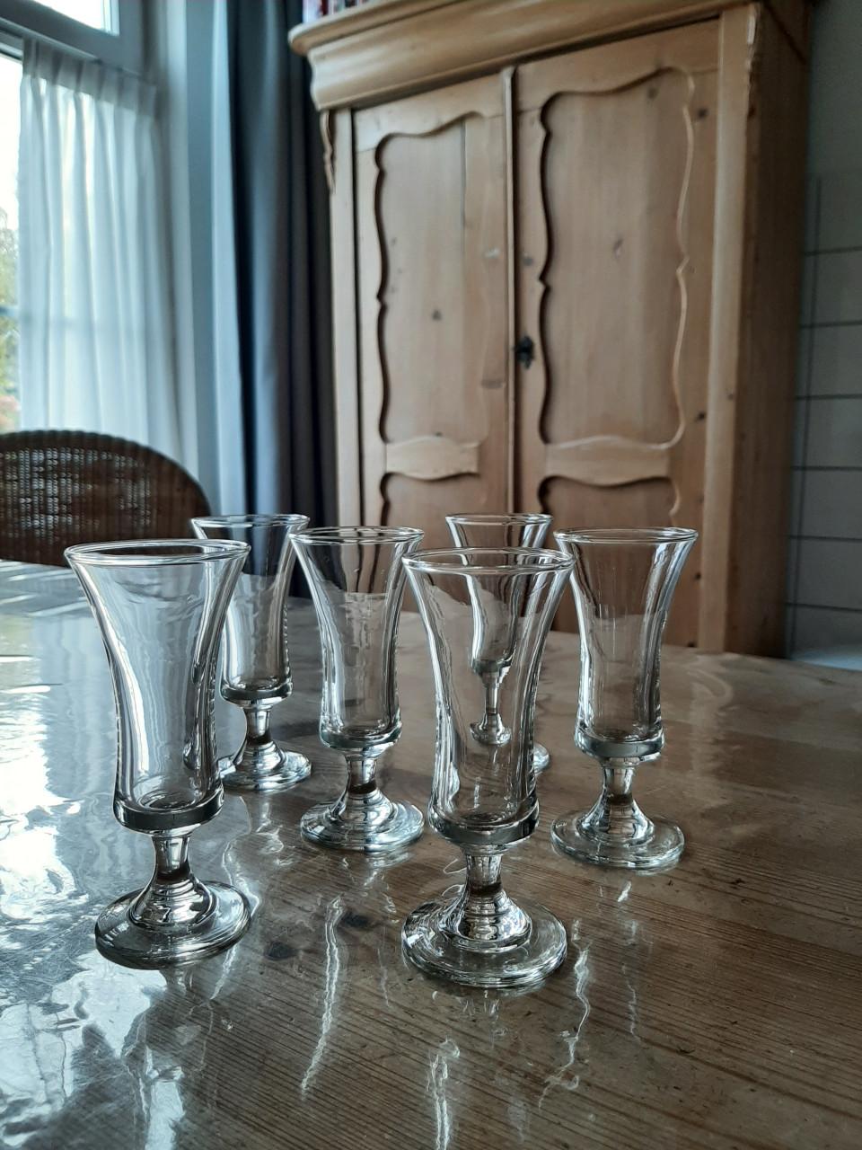 VINTAGE - 6 ORGINELE JENEVER GLAASJES