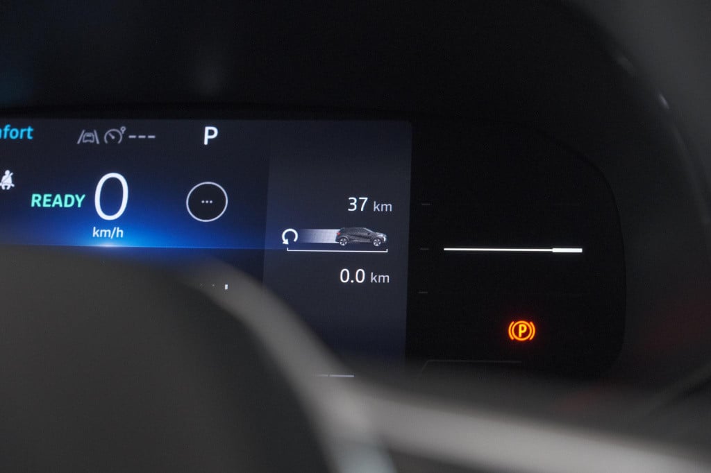 Renault Captur 1.6 e-tech full hybrid 145 techno | advanced driving | camer