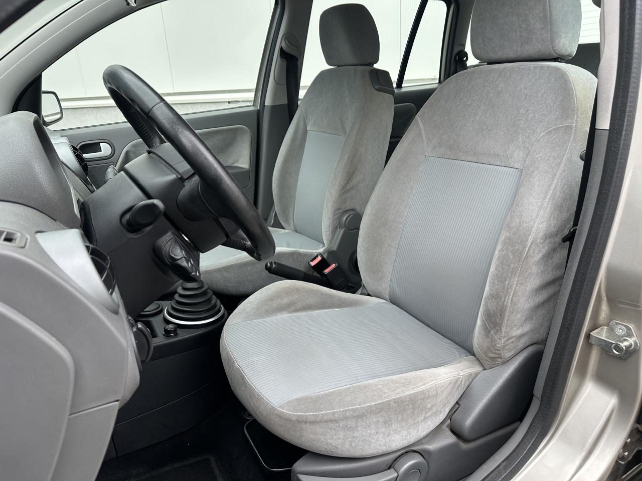 Ford Fusion, 1.4-16V Luxury - Airco / Trekhaak / NAP / APK t/m 04-2027