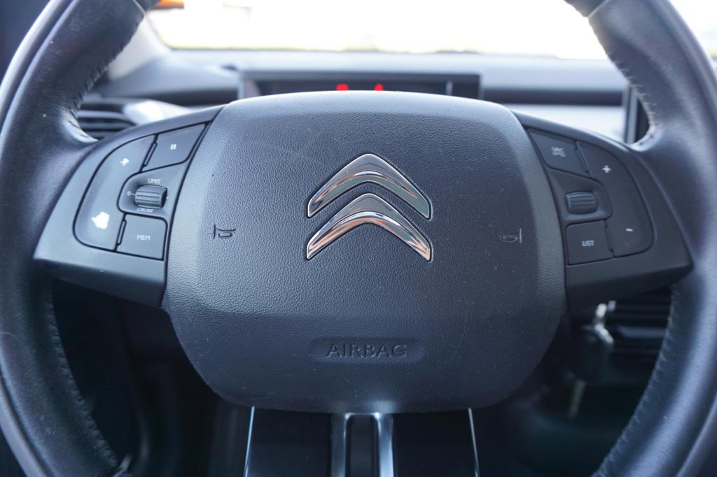 Citroen C4 Cactus 1.2 vti shine climate / navi / cruise / camera / pano / p