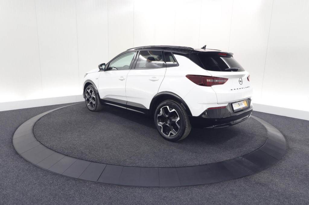 Opel Grandland turbo 130 at8 ultimate | camera | adaptieve cruise control |