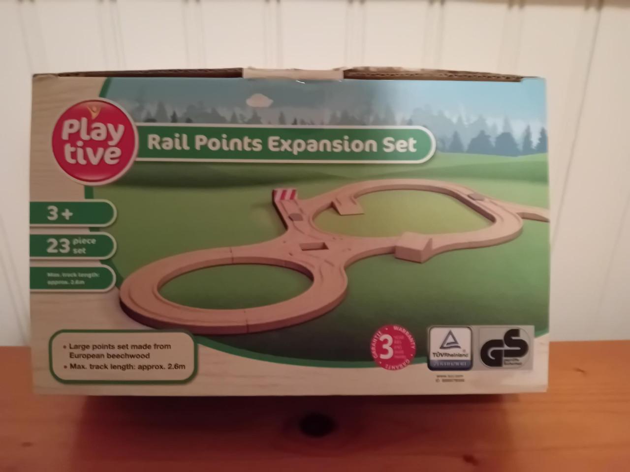 Houten rails/ weg met trein en heel veel extra's