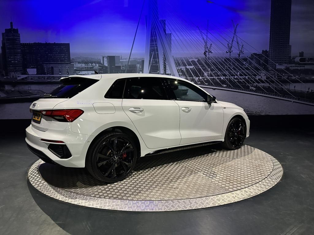 Audi A3 sportback 45 tfsi e s edition competition *navi*camera*acc*