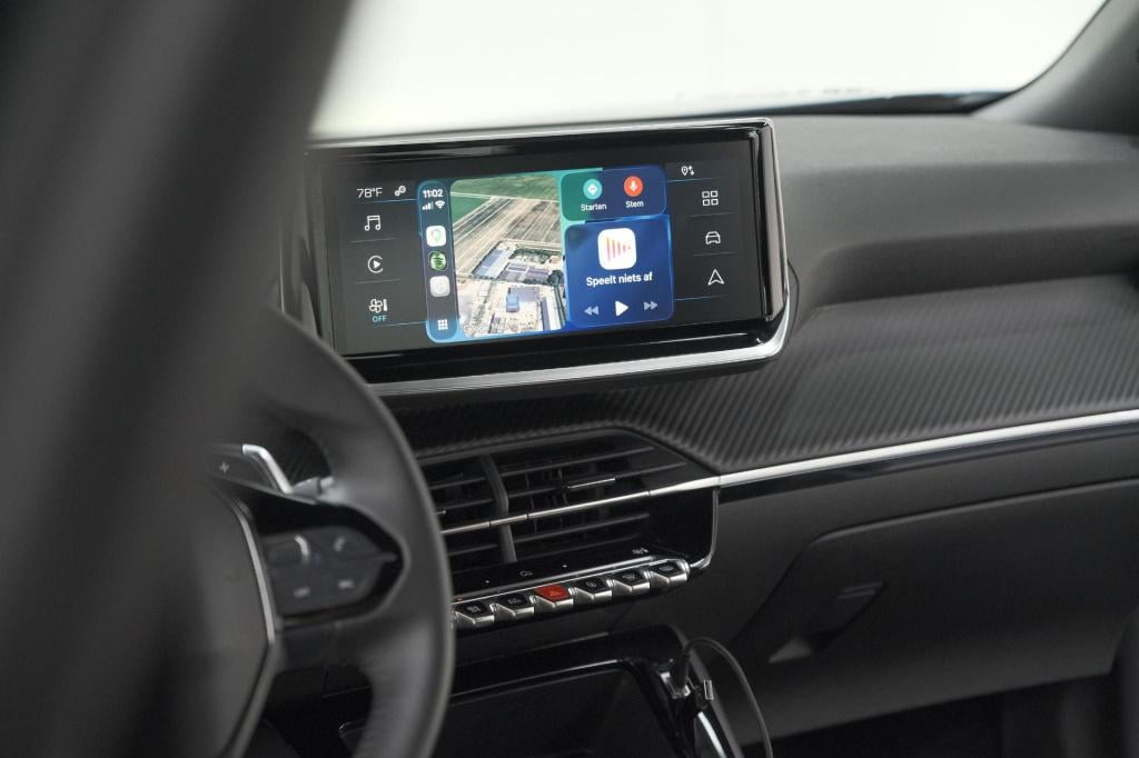 Peugeot 2008 hybrid 136 e-dcs6 style | apple carplay | parkeersensoren | cl