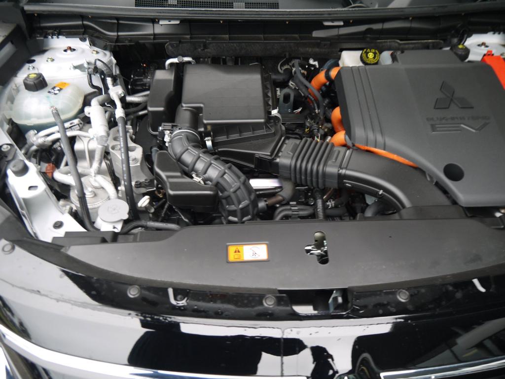 Mitsubishi Outlander 2.4 phev instyle 306pk s-awc|rijklaar