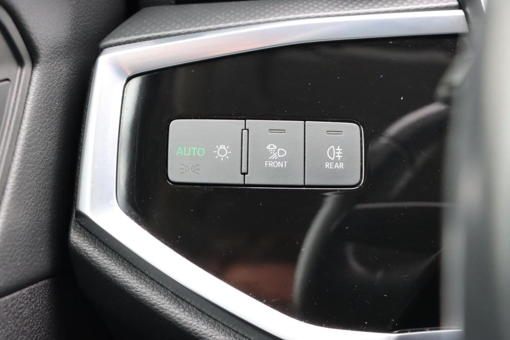 Audi Q3 35 tfsi pro line business