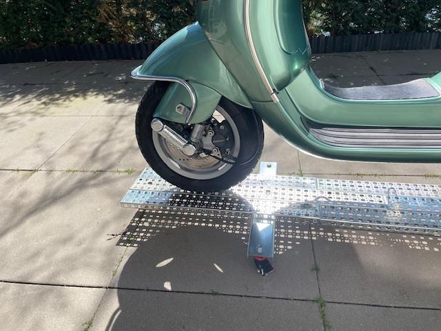 Motor /scooter trolley / verrijdbare (motor) scooterbok