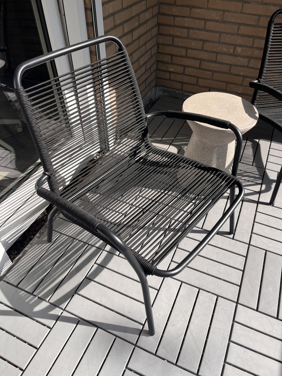 Zwarte tuinstoelen