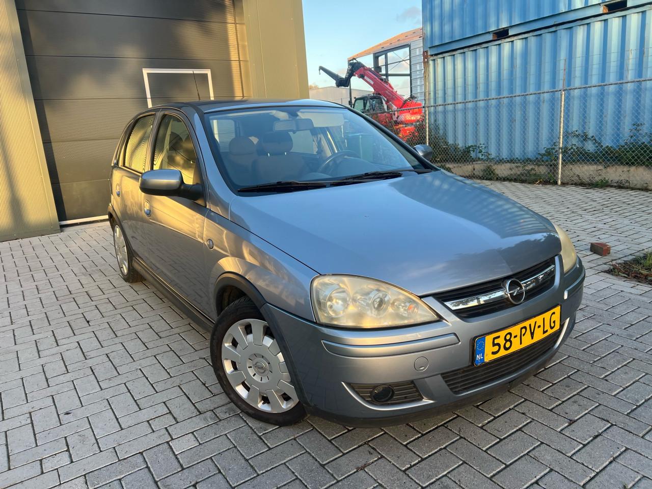 Opel Corsa 1.4-16V Cosmo 137.502KM Jaar Apk