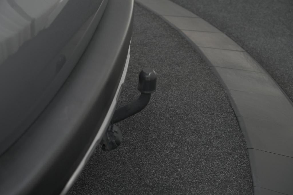 Peugeot 2008 puretech 110 allure | trekhaak | apple carplay | parkeersensor