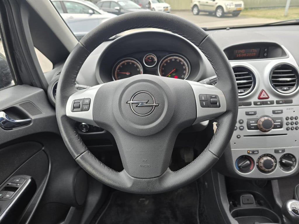 Opel Corsa 1.2-16v anniversary edition