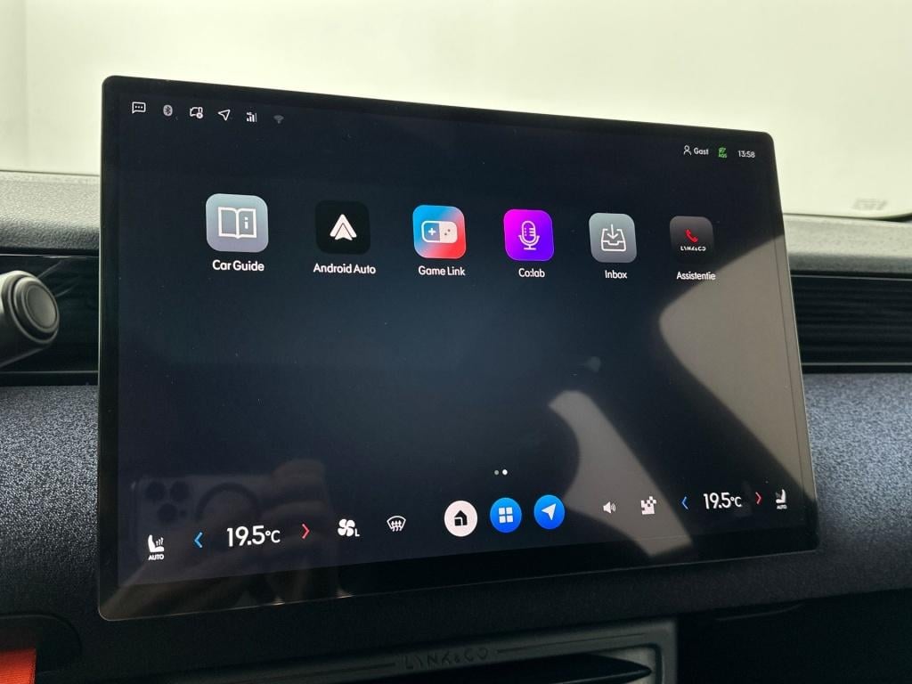 Lynk & Co 02 core 66kwh 272pk| 1600kg trekg| pano|adap.cruise| carplay | ac