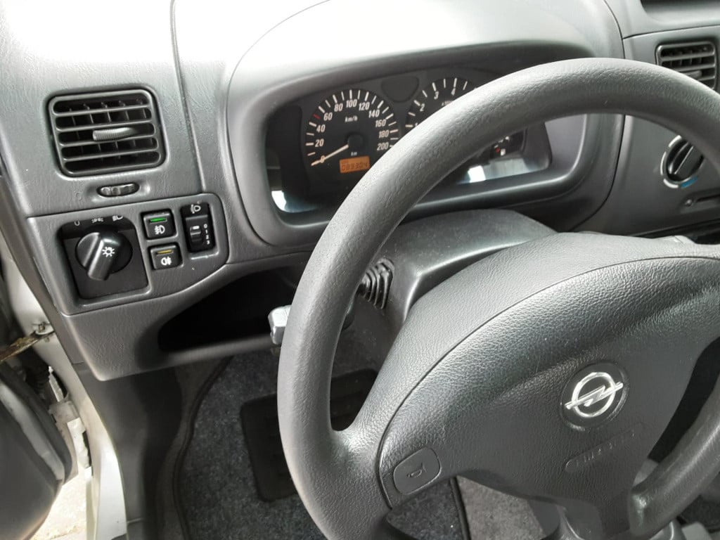 Opel Agila 1.2-16v elegance