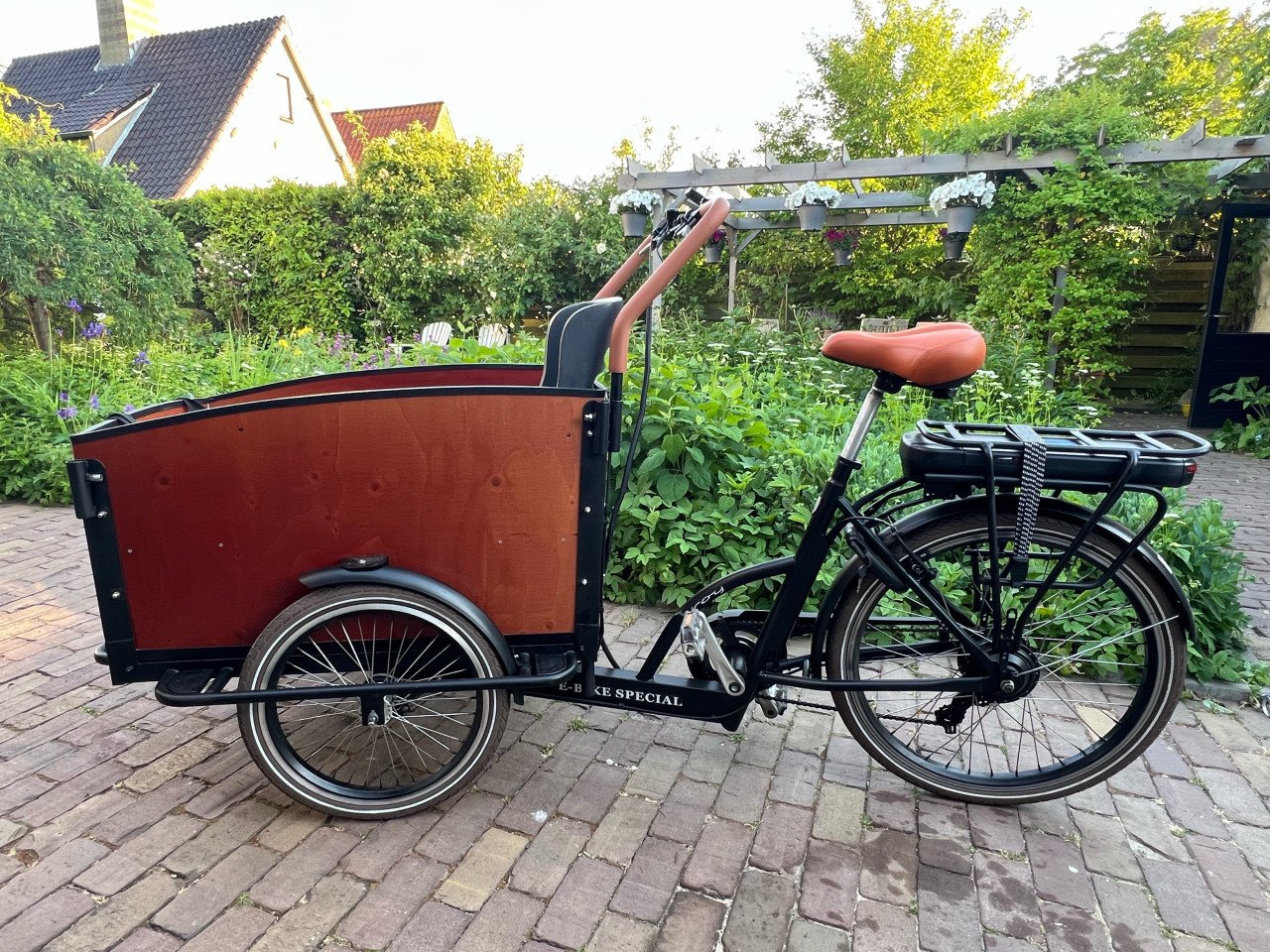 Bakfiets troy electrisch in zeer nette staat !!