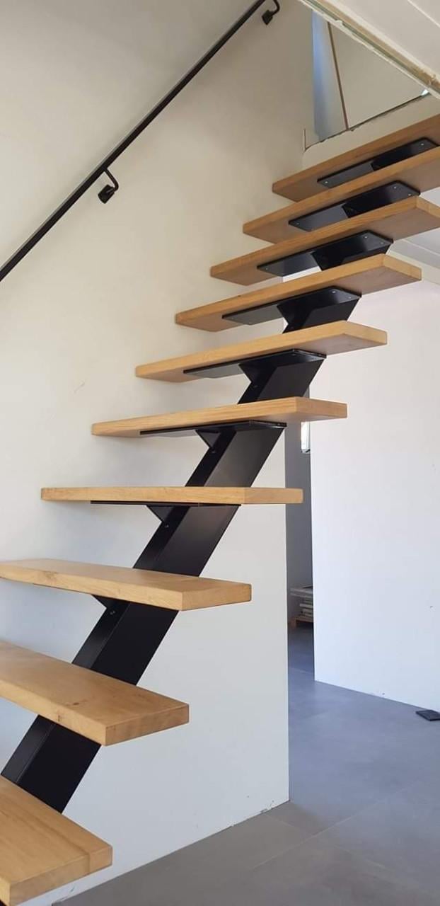 Stalen Rechte Trappen op Maat – Trabo Trappen & Hekwerken