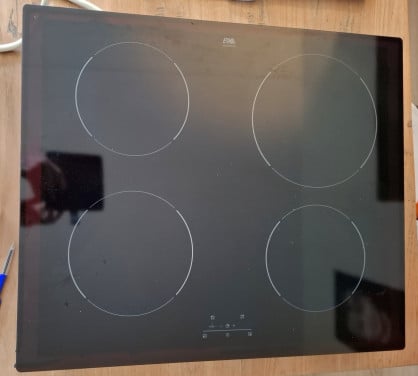 Te koop: Etna Inductiekookplaat met 4 kookzones.