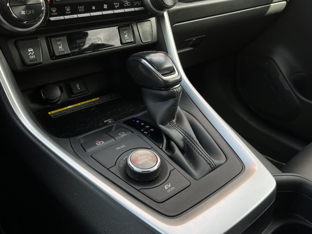 Toyota Rav4 2.5 hybrid awd executive | leer | trekhaak | memory | camera