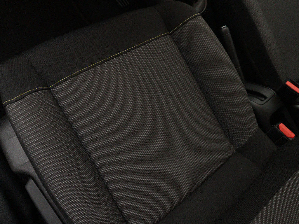 Citroen C3 82 pk feel | rijklaar | parkeersensoren achter | apple carplay /