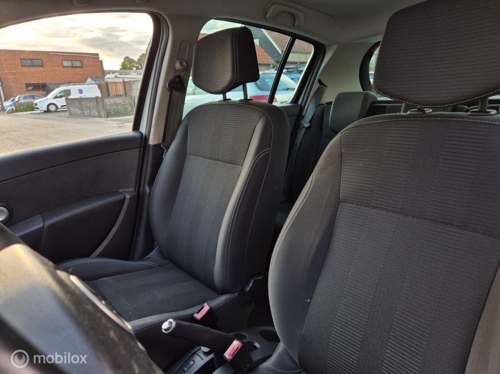 Renault Clio 1.2 authentique/ origineel nl / 5-deurs / cruisecontrol
