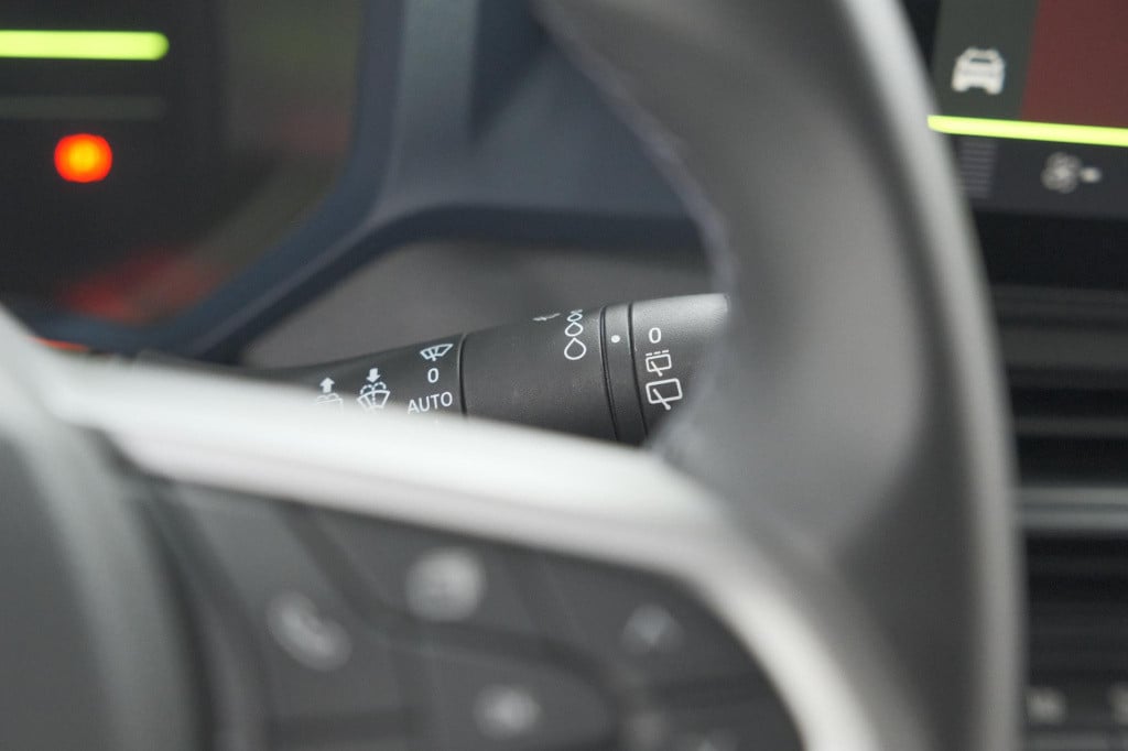 Dacia Duster mild hybrid 130 expression | camera | stoelverwarming | apple 