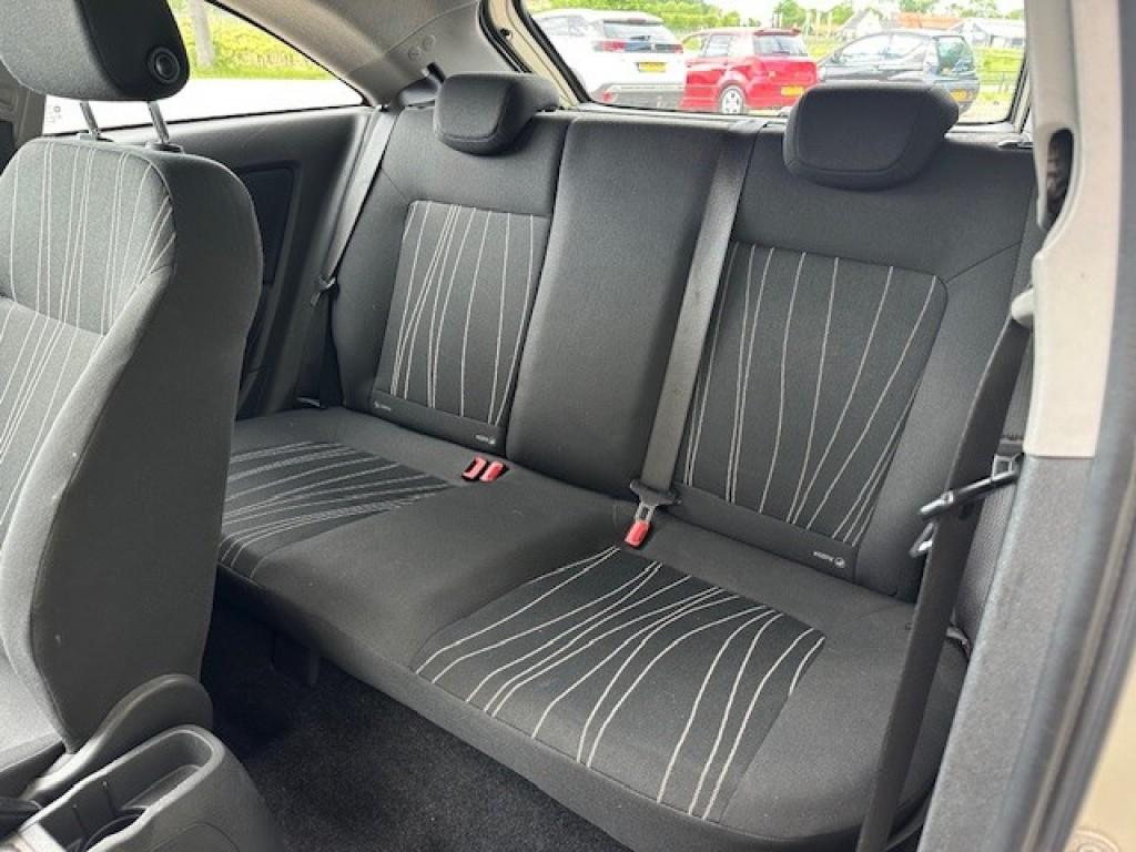Opel Corsa 1.2 16v edition automaat