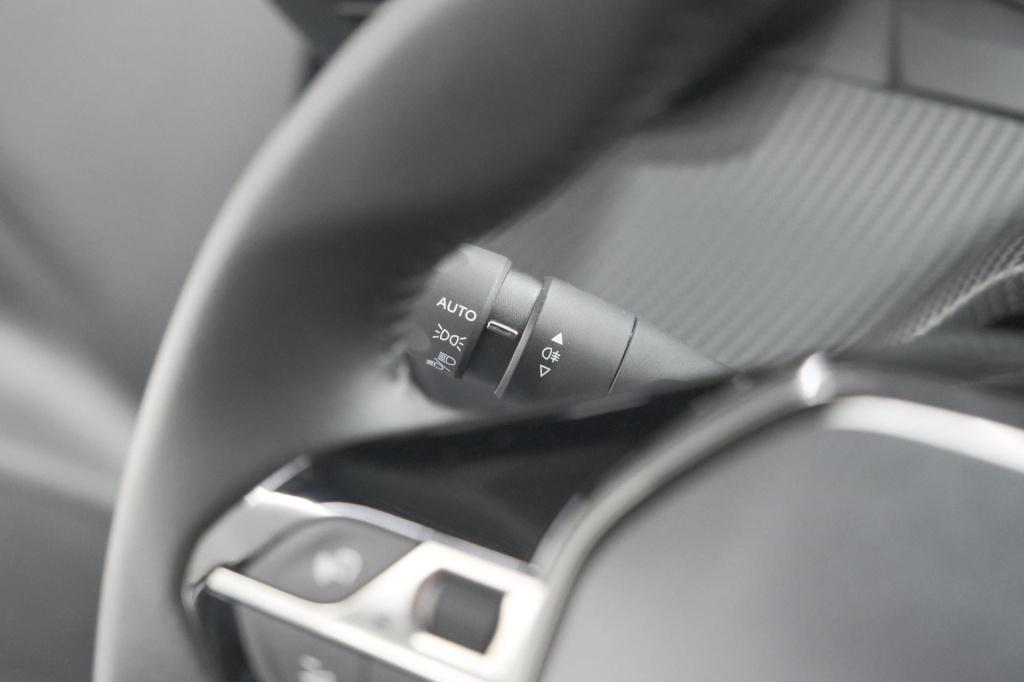 Peugeot 208 puretech 100 allure pack | nieuw model | apple carplay | parkee