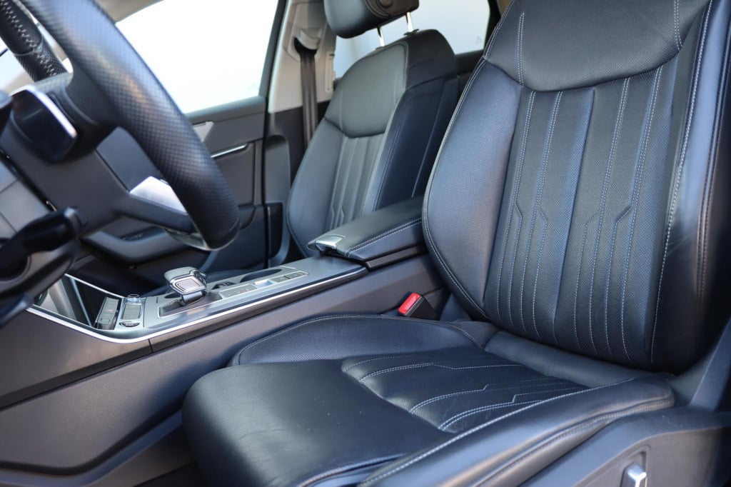 Audi A6 avant 55 tfsi e quattro s edition competition 367pk s-tr